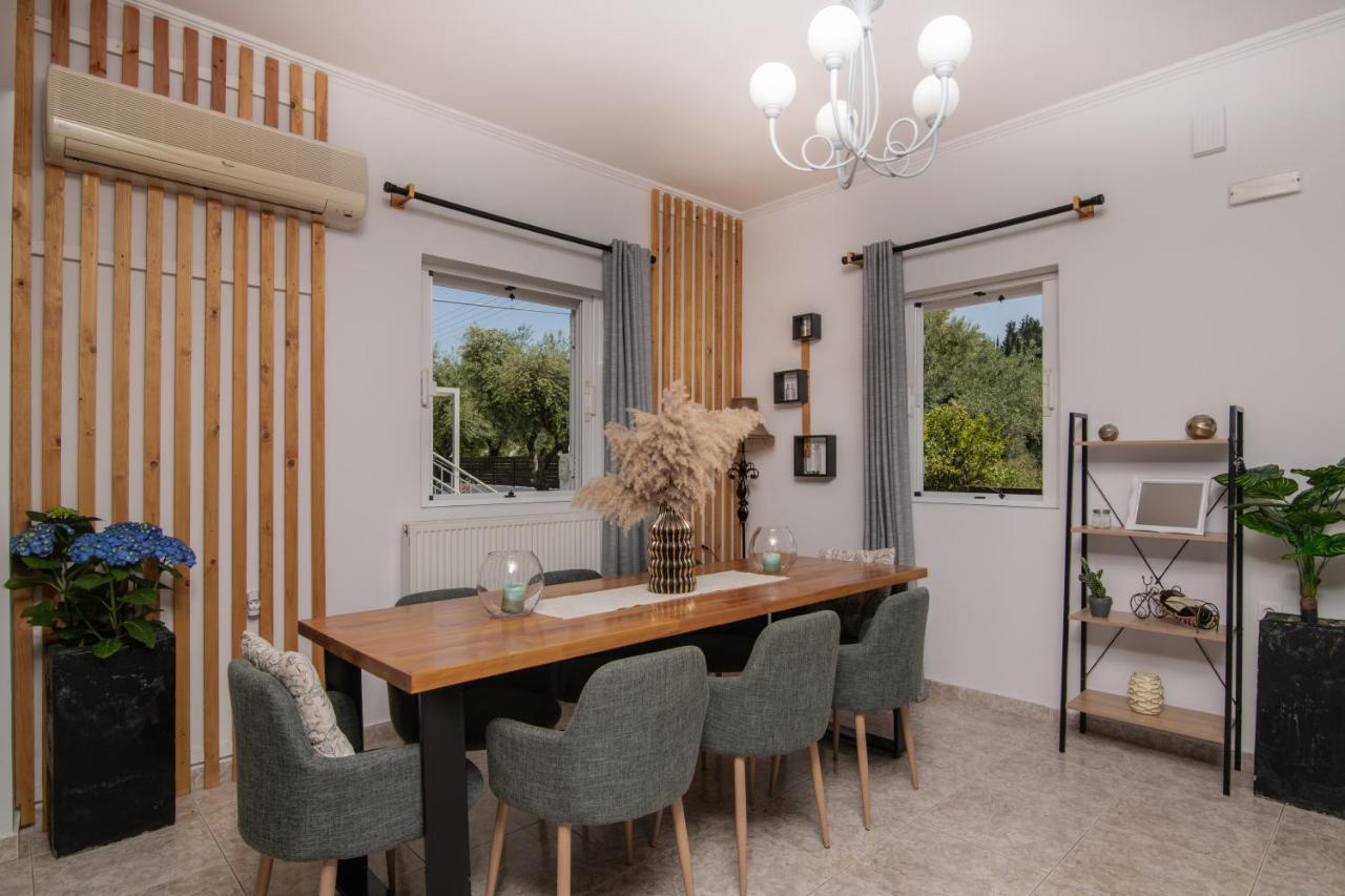 Ruvelis Villa Fiolítis エクステリア 写真