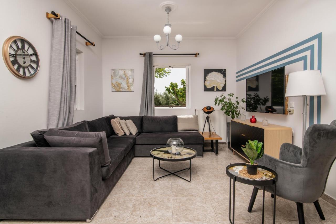 Ruvelis Villa Fiolítis エクステリア 写真