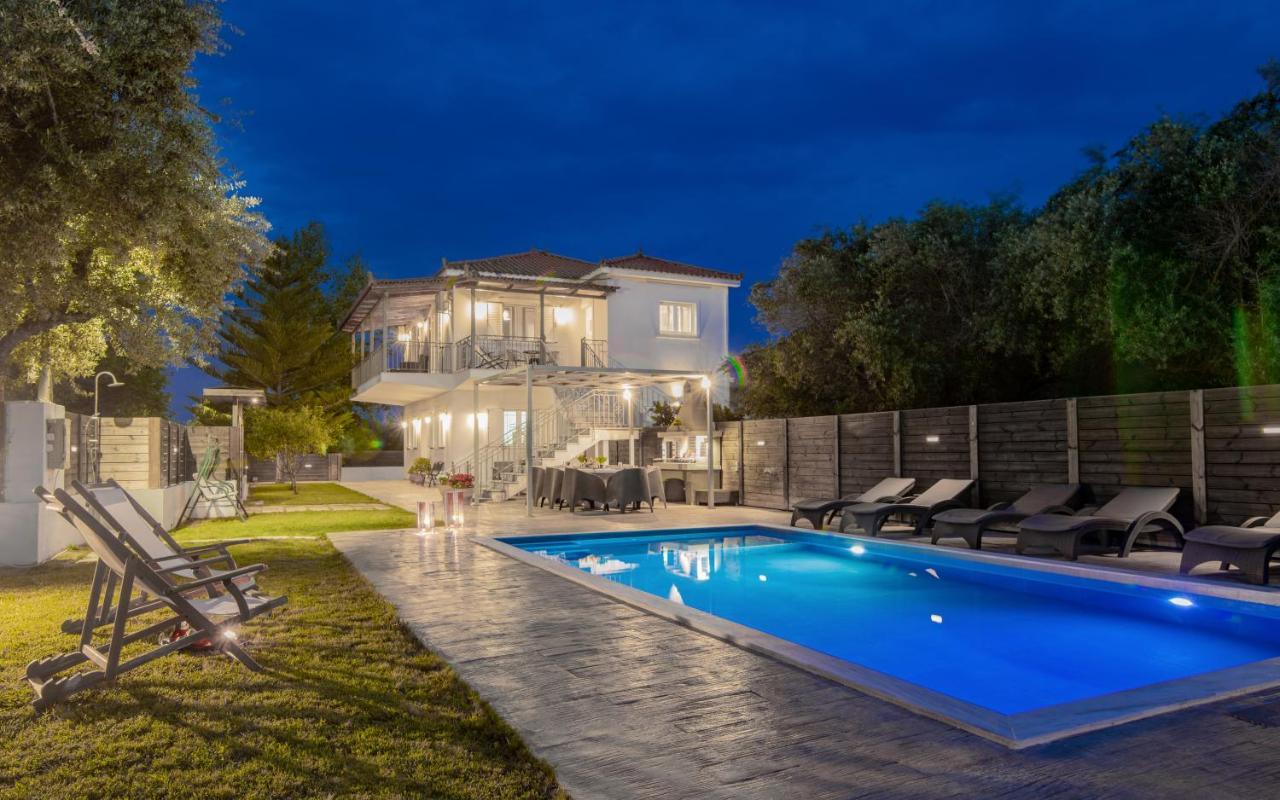 Ruvelis Villa Fiolítis エクステリア 写真