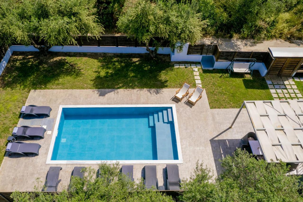 Ruvelis Villa Fiolítis エクステリア 写真
